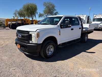 2018 Ford F-250 XL 4x4 Crew Cab Autocarro cassone fisso