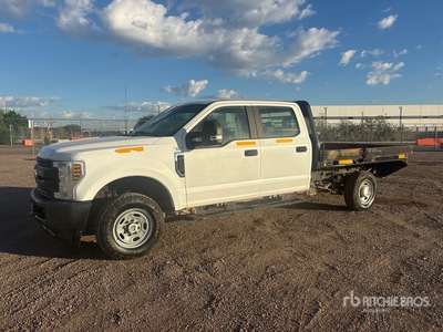 2018 Ford F-250 XL 4x4 Crew Cab Flatbed Truck