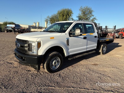 2018 Ford F-250 XL 4x4 Crew Cab Camion à Plateau