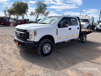 2018 Ford F-250 XL 4x4 Crew Cab Flatbed Truck