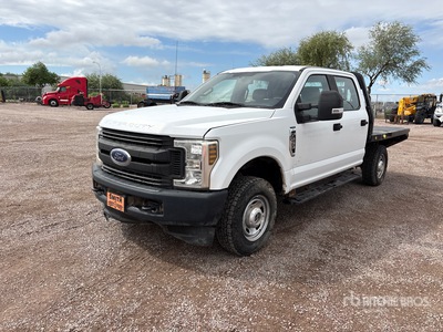 2018 Ford F-250 XL 4x4 Crew Cab Camion à Plateau