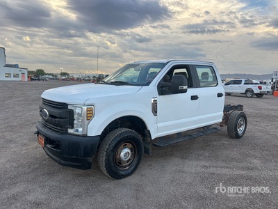 2018 Ford F-250 XL 4x4 Crew Cab Autocarro cabina e telaio