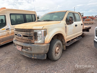2018 Ford F-250 XL 4x4 Crew Cab Flatbed Truck