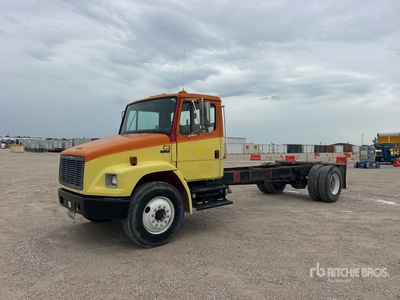 2001 Freightliner FL70 4x2 Cabine et châssis