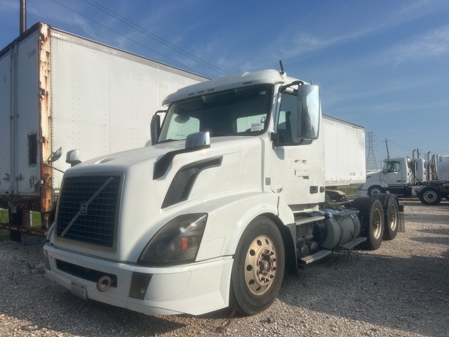 2016 Volvo VNL64T300 6x4 T/A Day Cab Truck Tractor