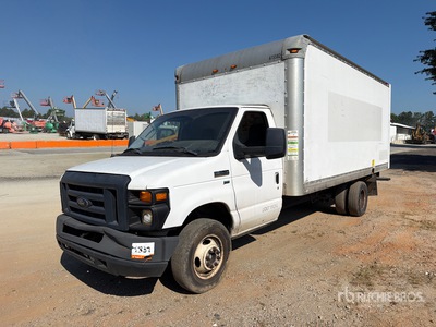2016 Ford E-350 Super Duty 4x2 Van Truck