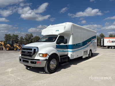 2012 Ford F-650 4x2 Mini Bus