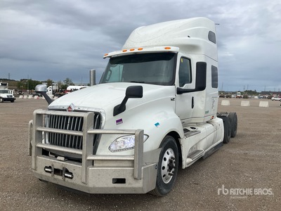2023 International LT625 6x4 Tracteur routier couchette
