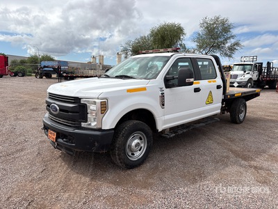 2019 Ford F-250 XL 4x4 Crew Cab Camion à Plateau