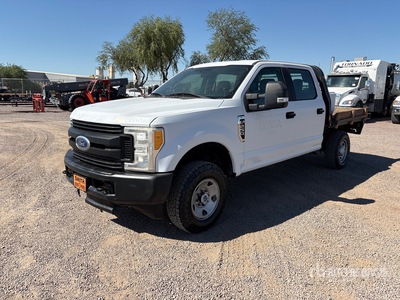 2017 Ford F-250 XL 4x4 Crew Cab Flatbed Truck