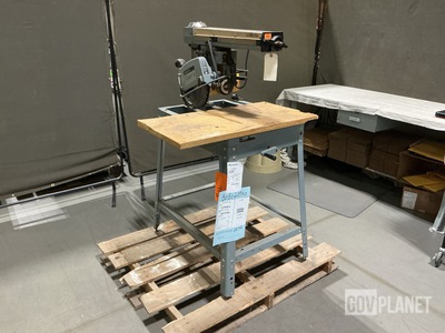 Delta Model 10 Deluxe Radial Arm Saw