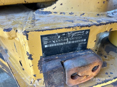 2012 Cat 740B Tombereau
