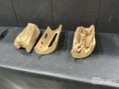 (27) Navistar Defense 3689908C2 Non-Skid Metallic Treads