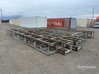 Quantity of (12) Échafaudage