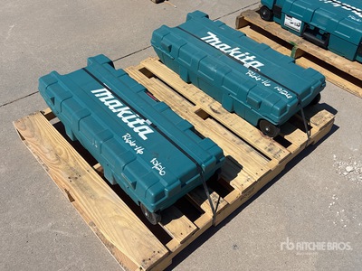 Quantity of (2) Makita HM1307CB 35 lb Demolition Breaker