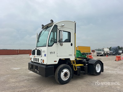 2017 Autocar Xspotter 4x2 Tracteur de manœuvre