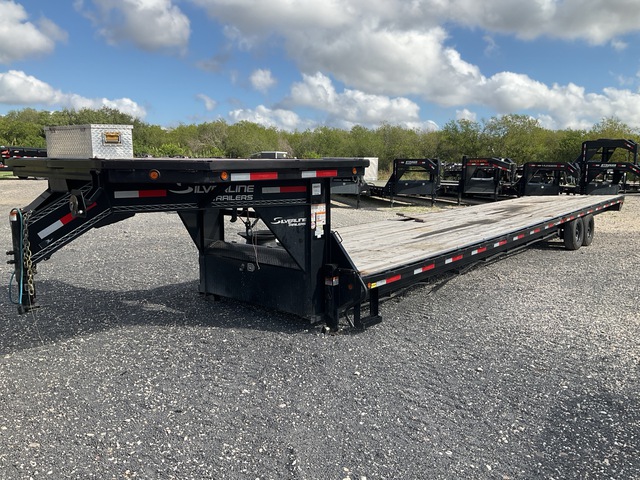 2025 East Texas  3630 lb 40 ft T/A Gooseneck Equipment Trailer