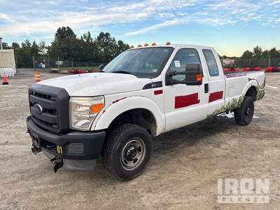 2015 Ford F-350 4x4 Extended Cab Pickup