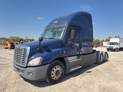 2016 Freightliner Cascadia 6x4 T/A Sleeper Truck Tractor