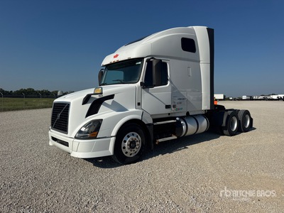 2013 Volvo VNL 6x4 Tracteur routier couchette