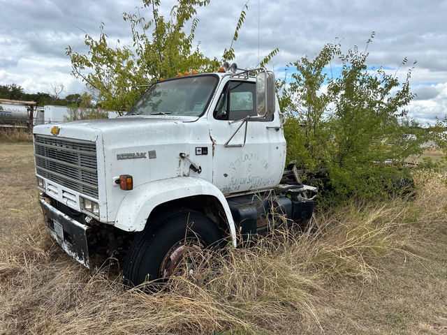 1983 Chevrolet C70 4x2 Cab and Chassis