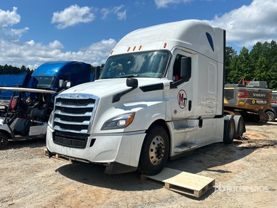 2020 Freightliner Cascadia 126 6x4 T/A Sleeper Truck Tractor (Inoperable)