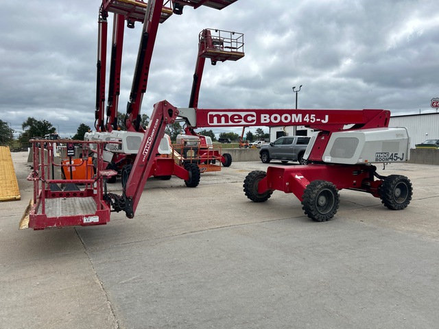 2020 MEC 45-J 4WD Diesel Telescopic Boom Lift 2020 MEC 45-J 4WD Diesel Telescopic Boom Lift