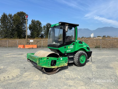 2015 Bomag BW145D-5 Rullo vibrante ferro gomma