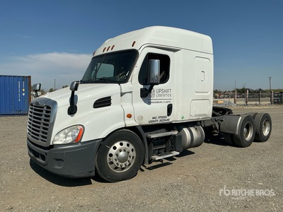 2019 Freightliner Cascadia 113 Sleeper Truck Tractor