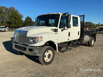 2015 International TerraStar 4x4 Crew Cab Flatbed Truck
