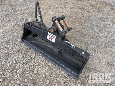 2-3T Hydraulic Tilting 1000 mm Q/C Hydraulic Tilting Baggerlöffel - Fits 2-3Ton (Unused)