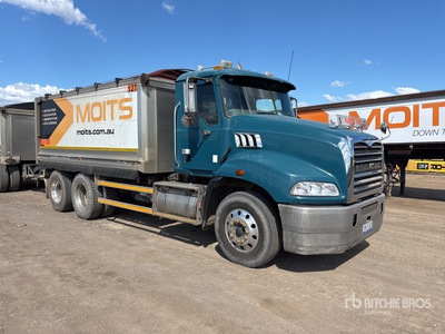 2010 Mack CMMR Granite 6x4 T/A Dump Truck