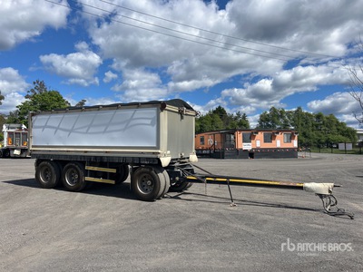2010 MaxiTrans 5.8 m Super Dog End Dump Trailer