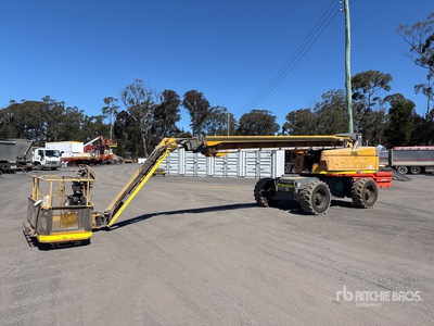 2016 Haulotte HT23RTJPRO 4WD Diesel Articulating Boom Lift