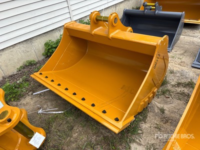 2026 Warrior WBMCC12-1550 61 in Q/C Cleanup Excavator Bucket - Fits Cat 312 / 12 - 14 ton (Unused)