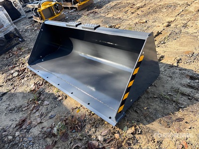 2026 Skyway WSSGB-2000 70 in General Purpose Skid Steer Bucket (Unused)