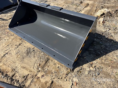 2026 Skyway WSSGB-2000 70 in Skid Steer Bucket (Unused)