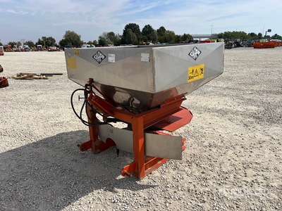 2008 Carpo Fertilizer Spreader