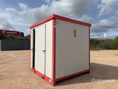 Bungalow Sanitaire Portable Toilet