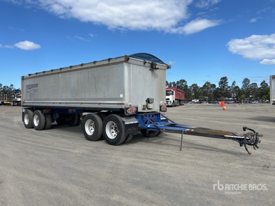 2018 BTE 8.2 m Quad Dog End Dump Trailer