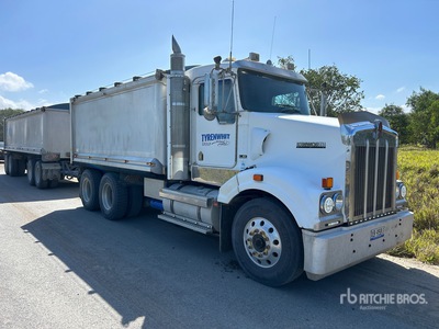 2010 Kenworth T408SAR 6x4 3-Achs Kipper-Lkw
