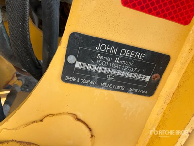 2002 John Deere 110 Trattore agricolo 4RM