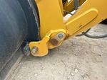 Chassis with Quick Coupler to Arms Pins