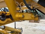 Hydraulics with Saddle Lock Pin