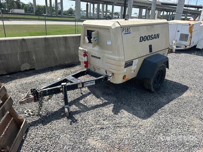 2018 Doosan 185WDO-T4F 185 cfm Mobile ضاغط هوائي (Inoperable)