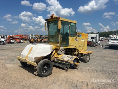 2001 Rosco RB48 Self-Propelled Broom