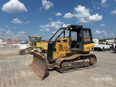 2013 Cat D4K2XL ブルドーザー