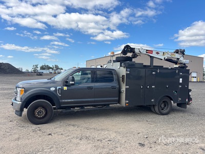 2017 Ford F-550 XLT 4x4 Crew Cab Service Truck
