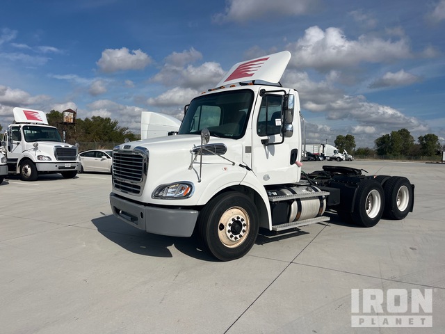 2017 Freightliner M 2 112