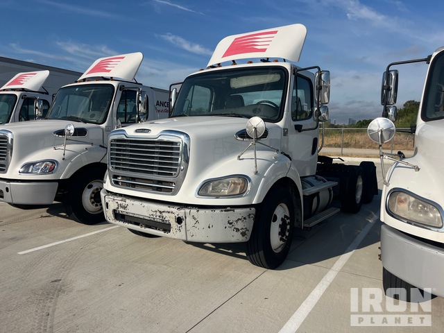 2017 Freightliner M 2 112